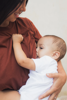 Bild von T-shirt d'allaitement MARRON S
