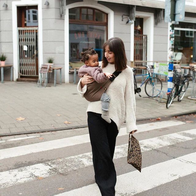 8720726081306-toddler-carrier-coffee